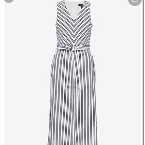 Wide-leg CroppedJumpsuit